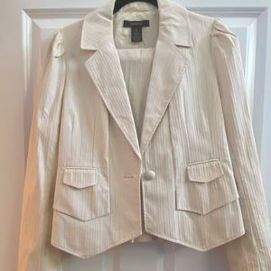 Arden B Off-White Gently Loved Suit Set!